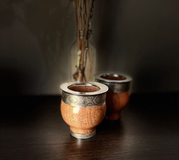 Mate imperial algarrobo con base de alpaca